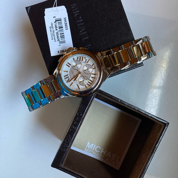 Michael Kors two-toned oversized watch. - Picture 2 of 3